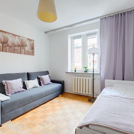 Spacious Apartment In Green Location Warsawa Bagian luar foto