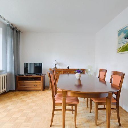 Spacious Apartment In Green Location Warsawa Bagian luar foto