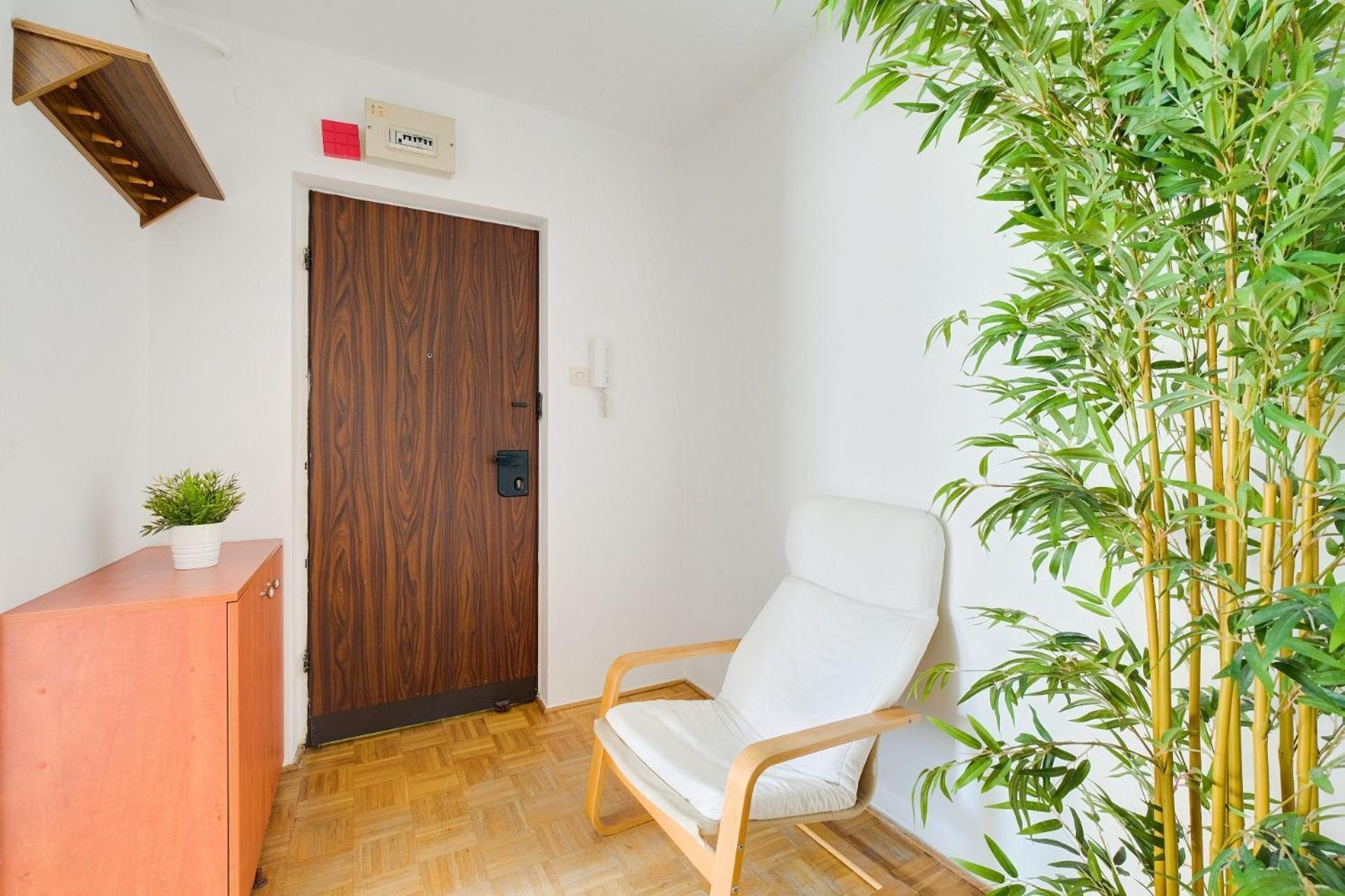 Spacious Apartment In Green Location Warsawa Bagian luar foto