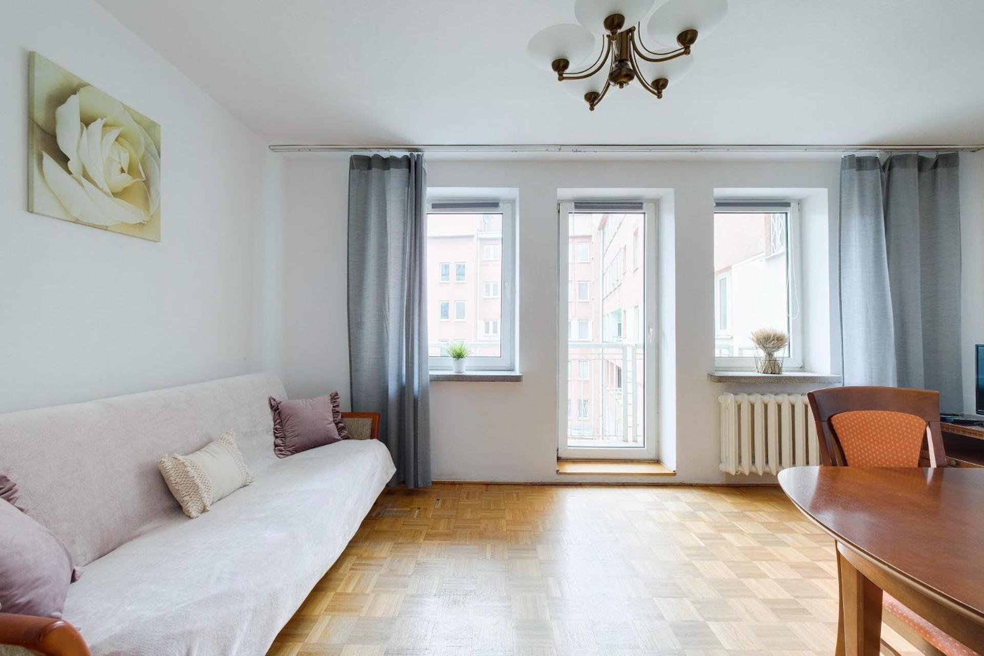 Spacious Apartment In Green Location Warsawa Bagian luar foto